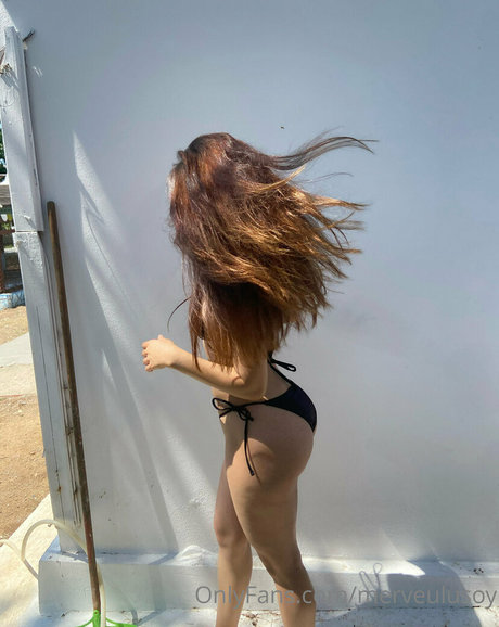 merveulusoy xxx pornstar gallery