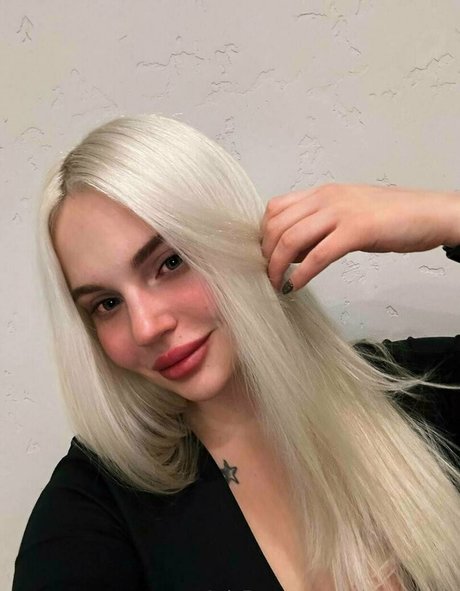 misss sandra vip model nude pics
