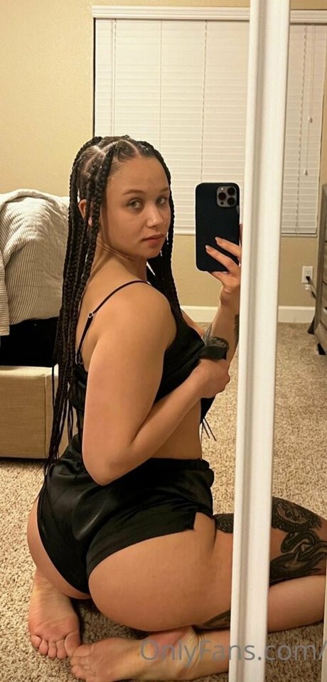 Haynesgains sexy star pic
