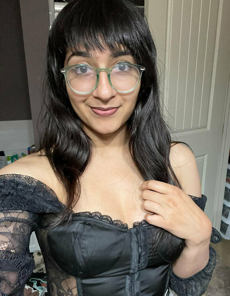 Currymyfavor naked pornstar image