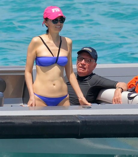 Wendi Deng Murdoch erotic star photo