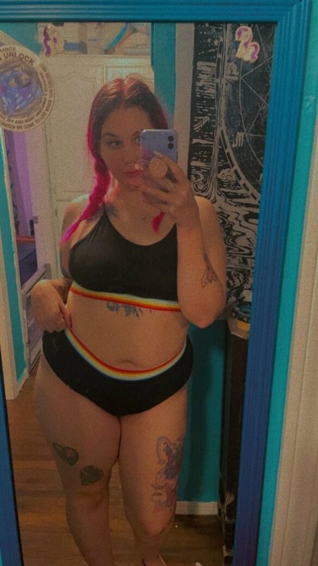 thechloecream nudes star picture
