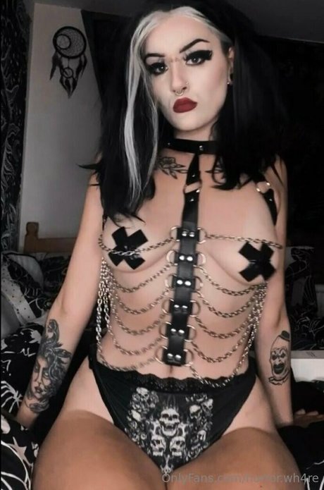 horror wh4re sexy model pictures