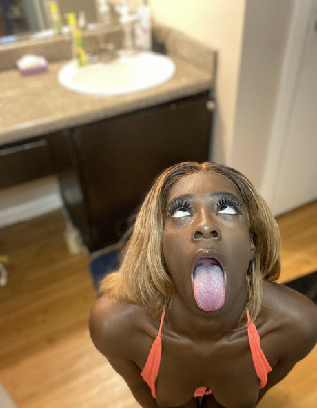 defiantlydeviant free pornstar photo