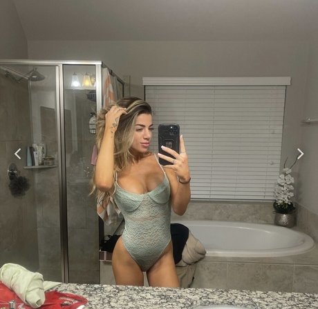 allybesse star beautiful photo