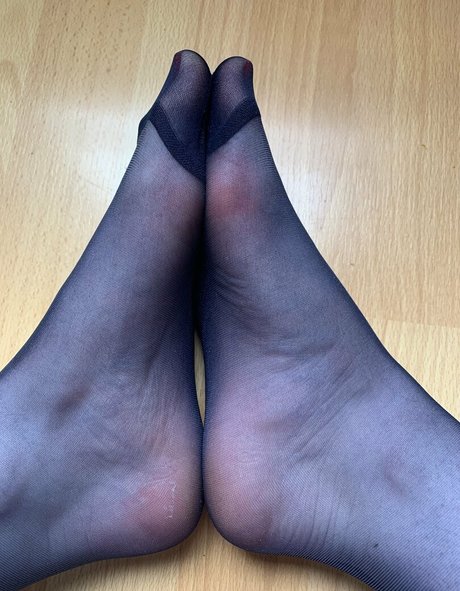 theselilpiggie6 adult actress image