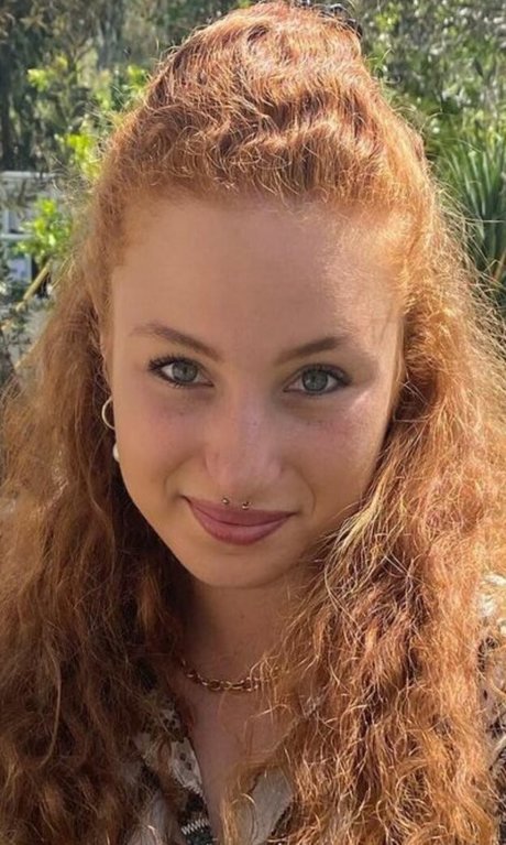 adickted to us pornstar beautiful picture