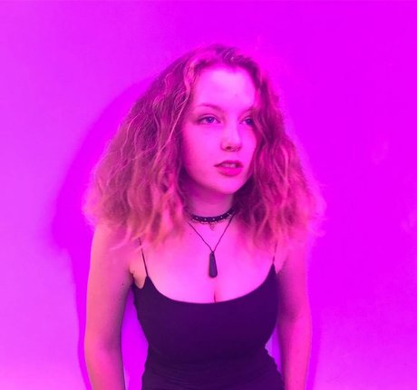 Jade Stone hot actress photo