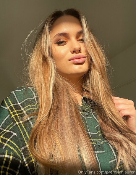 yourgirlauren model porn pics