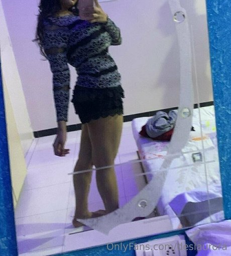 Desiaurora model sexy gallery