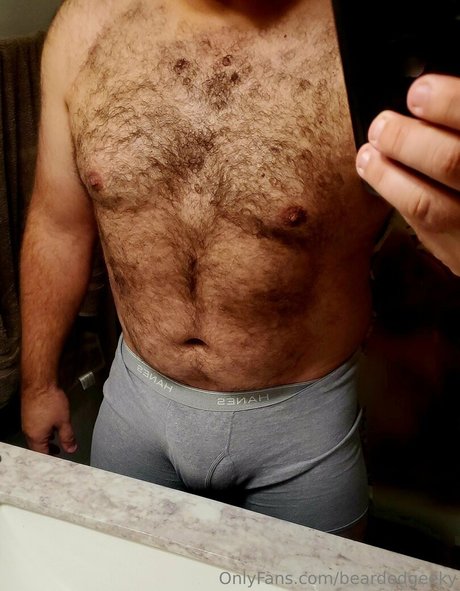 beardedgeeky naked pornstar image