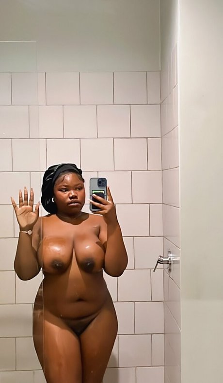 Wandi Ndlovu nudes star photos