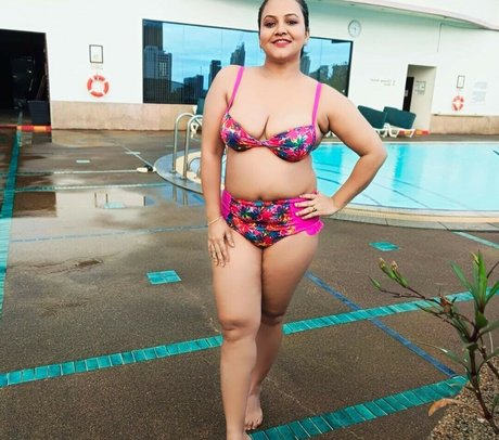 Priyagamree naked actress pic