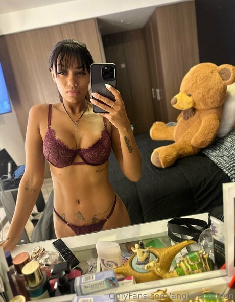 Angie McQueen sexy star gallery
