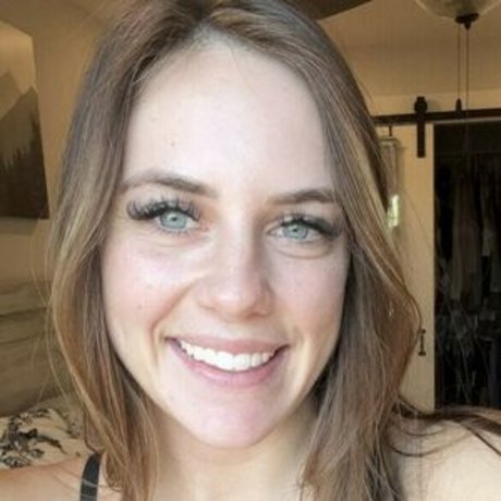 Ivy Brooks sexy star photos