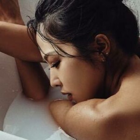 ShinyooJeong nude star galleries