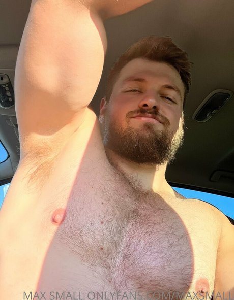 maxsmall nude star img