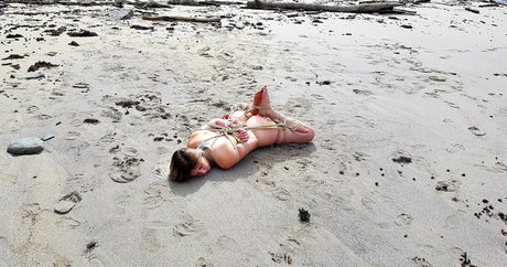 trenzalore shibari pretty model pictures