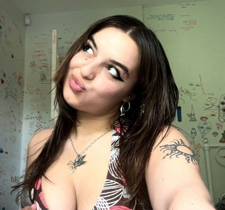 Maddie Adderley star top picture