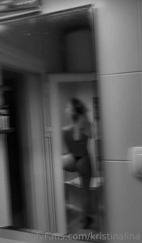 kristylina model top pictures