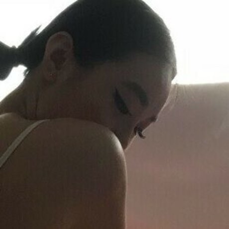 Kylee Lee star erotic image