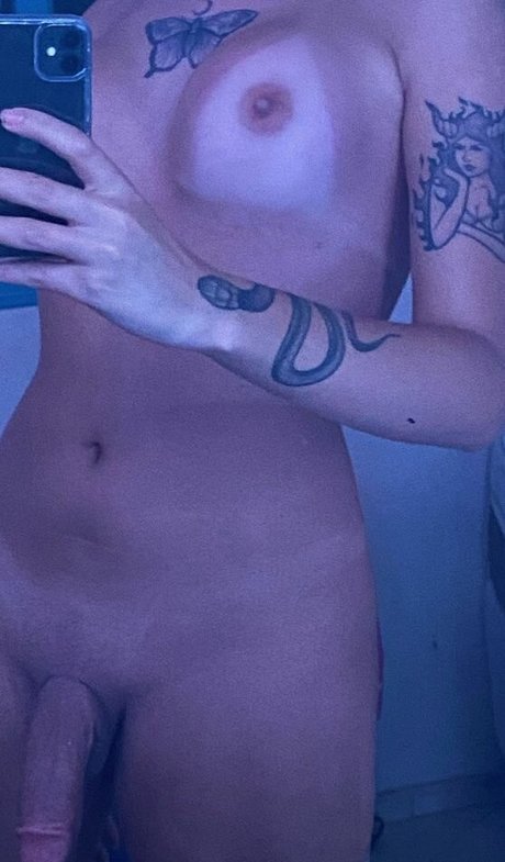 Hillary Wood adult model pictures