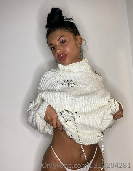 redelissa pretty pornstar pic