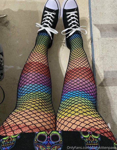 dizzykittenpaws pornstar adult gallery