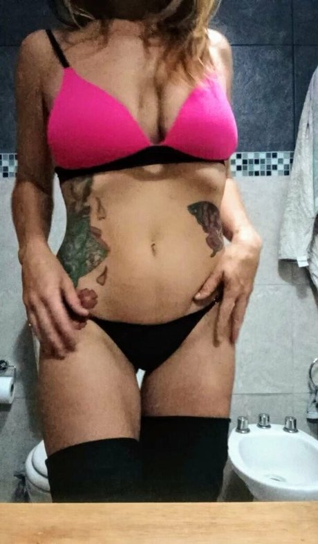 reddishlulu pornstar erotic pic