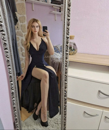 Julia Holzmuller star sex galleries