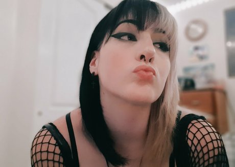 Docderheiler exclusive model photos