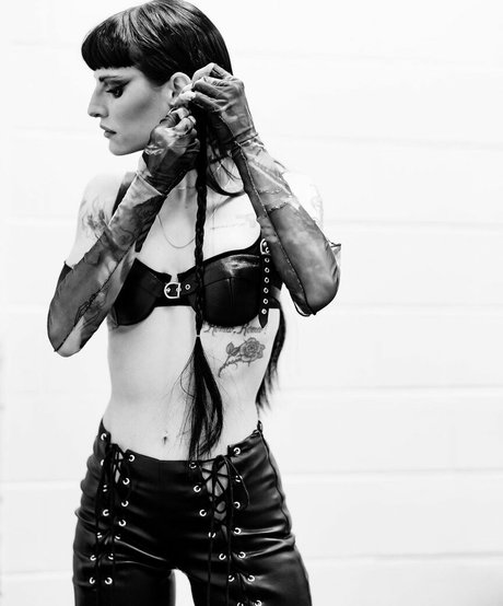 Lilith Czar model porn gallery