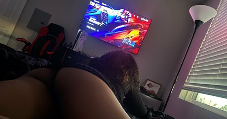 raybreezy model nude archive