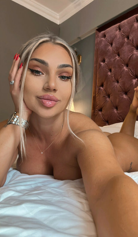 vickyduchesss model hot pictures