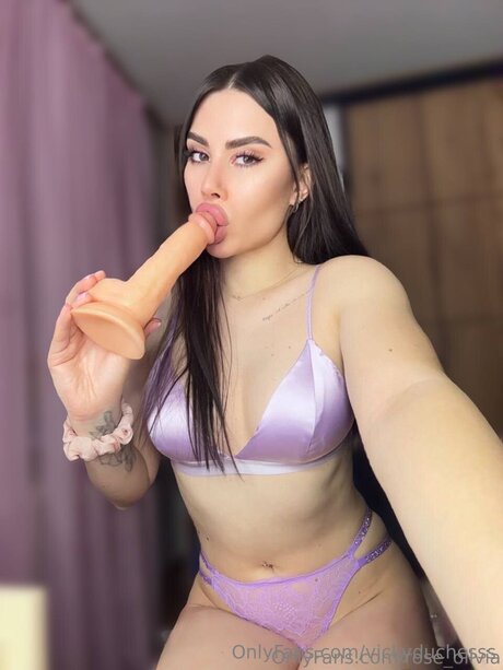 vickyduchesss model exclusive picture