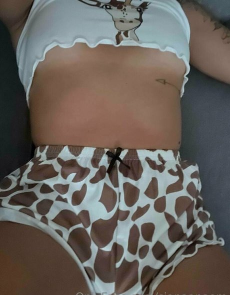 sianaanaom nudes actress image