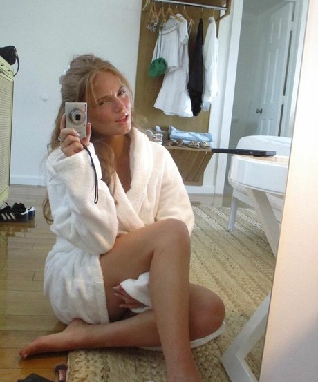 Sophia La Corte naked model photo