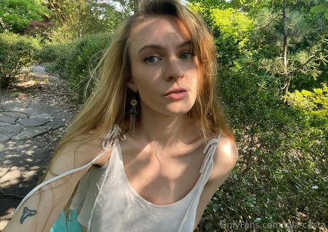 lola costa nudes star galleries