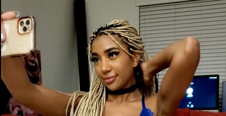 partyatari xxx pornstar pic