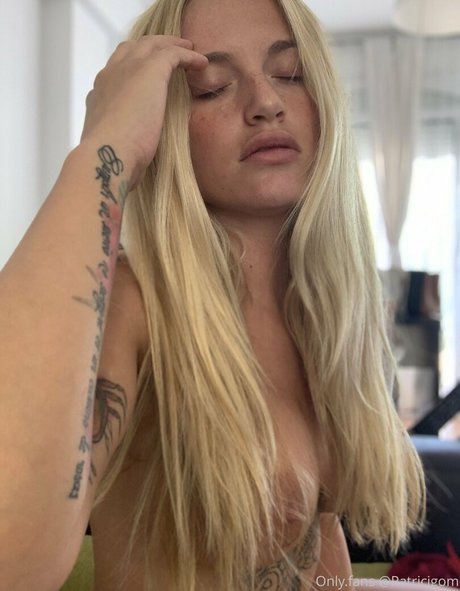 bebitagold star nude img