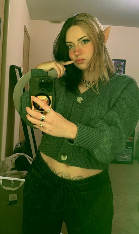 cybercllctr model hd pics