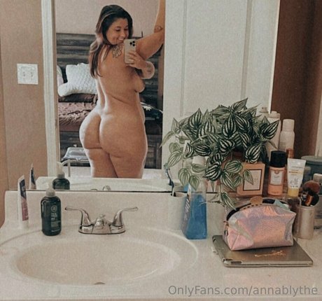 annablythe free model galleries