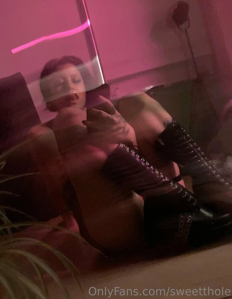 sweetthole pornstar top photo