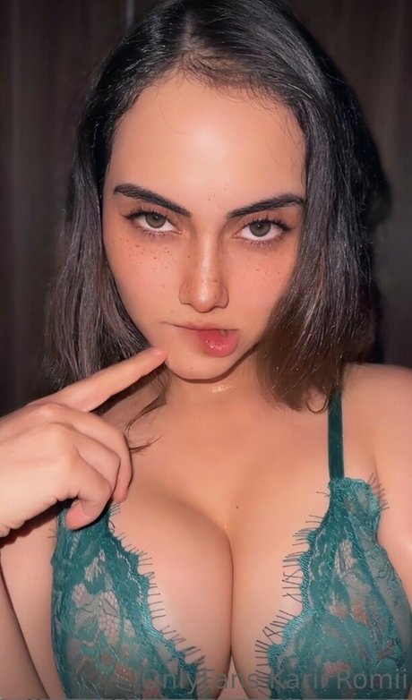 kariiromii free actress photos