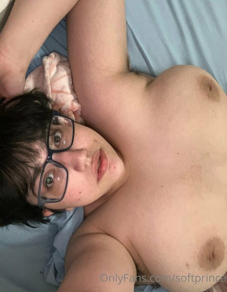 Icedmelontt erotic actress img