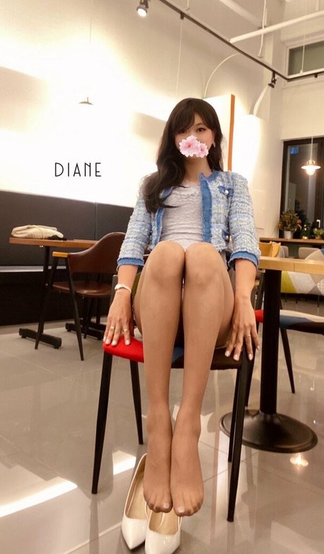 d mingey hot model img