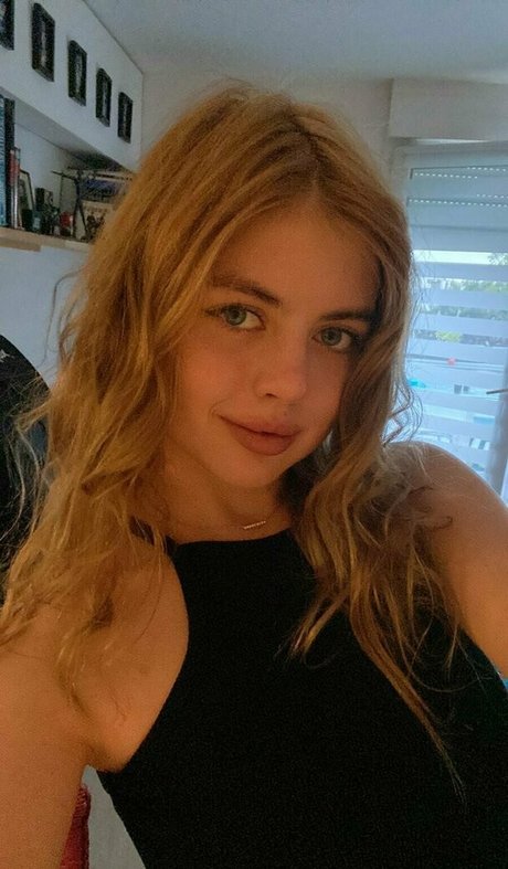 sandra tiny pornstar xxx pic
