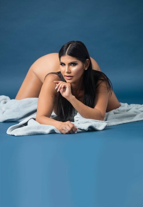 Mailyn Fernandez naked model archive