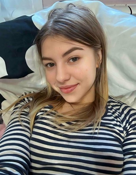 sunnyjenny nude actress image