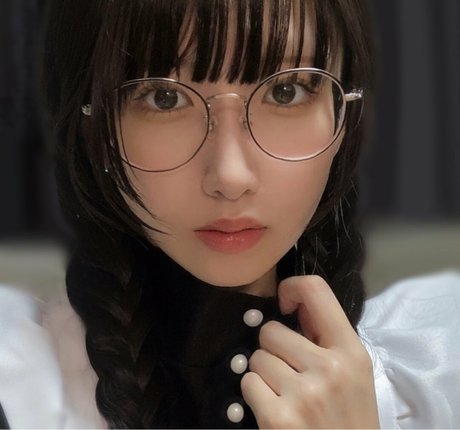 Karazu karazu art actress picture
